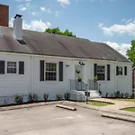 Charming House By Vanderbilt And Belmont University