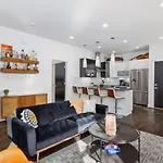 In The Heart Of 12 South & Belmont, 3 Miles To Downtown Holiday home
