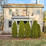 Holiday home In The Heart Of 12 South & Belmont, 3 Miles To Downtown Nashville