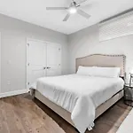 Apartment The Hollywood The Gulch