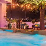 Rooftop Hot Tub & Game - 3 Miles To Downtown