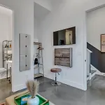 Rooftop Hot Tub & Game - 3 Miles To Downtown Holiday home Nashville