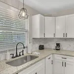 Single Story Pet Friendly Home, With Fenced Yard, Fire Pit, 5min To Downtown!! Holiday home *