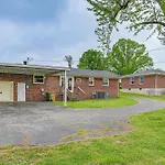 Family-Friendly Home Less Than 5 Mi To Downtown Nashville