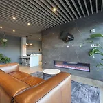 - 635 7th Ave S Unit 610 *