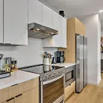 - 635 7th Ave S Unit 610