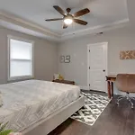 New Spacious 2 Miles From Downtown Nashville