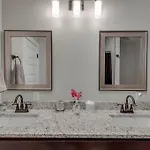 Holiday home New Spacious 2 Miles From Downtown Nashville
