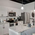 Apartment New With 2 Beds 7 Mins To Dt