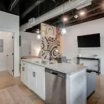 New With 2 Beds 7 Mins To Dt Nashville