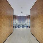Global Luxury Downtown Apartment