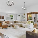 Luxury Oasis - Airport, Downtown, Opry, Holiday home