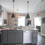 Downtown Luxury At The Southern Belle Holiday home Nashville