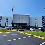 Alexis Inn And Suites Hotel
