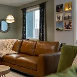 Holiday home Luxury Townhome! Rooftop-game Room! Near Broadway!