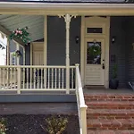 Historic Pet-friendly Near Broadway W Fire Pit Holiday home Nashville