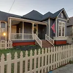 Historic Pet-friendly Near Broadway W Fire Pit Holiday home Nashville