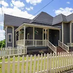 Historic Pet-friendly Near Broadway W Fire Pit Nashville