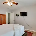 Lovely 2 Bdr Condo With Balcony 2M To Broadway