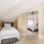 Prime Location In 12south, Walkable To Shopping & Dining Holiday home Nashville