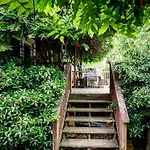 Prime Location In 12south, Walkable To Shopping & Dining
