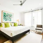 Holiday home Rooftop, Walk To Restaurants, Printers Alley, Downtown *