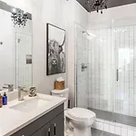Downtown Midtown Vanderbilt, Honky Tonk Party Pad 2, Parking Gym Pool *