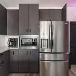 Downtown Midtown Vanderbilt, Honky Tonk Party Pad 2, Parking Gym Pool Apartment Nashville