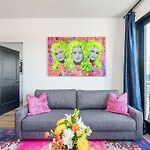 Apartment Downtown Midtown Vanderbilt, Honky Tonk Party Pad 2, Parking Gym Pool