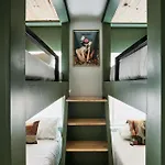 Stylish 3 Bed Retreat, Rooftop, Parking, Sleeps 10, Ensuite Baths, Bunk Room, Gourmet Kitchen, Cozy Living Space, Rooftop Views & Fire Table, Near Downtown, Distilleries & Marathon Village, 24 Hr Hospitality
