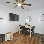 Holiday home Location Matters - Parking - Entertainment *