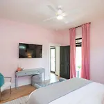 Holiday home Summer End Sale Prime Location