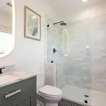Holiday home Summer End Sale Prime Location