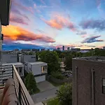 Unwind In Opulence 4br 4ba Near Broadway *