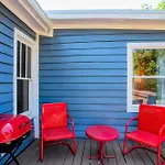 Bright Bungalow In Hip East Nashville Walk To 5 Points - Only 2 Miles To Downtown