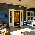 Bright Bungalow In Hip East Nashville Walk To 5 Points - Only 2 Miles To Downtown