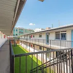 Chic Urban Haven- Your Nashville Escape Unit 7B Apts