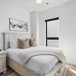 Apartment Upscale Music Row Corner Unit With Patio Rooftop With View And Gym Nashville