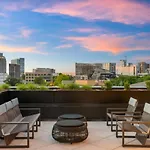 Apartment Upscale Music Row Corner Unit With Patio Rooftop With View And Gym *