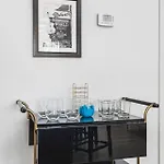 Upscale Music Row Corner Unit With Patio Rooftop With View And Gym *
