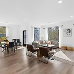 Apartment Luxury On The River 4 Beds 2.5 Bath, Walk To Downtown Nashville