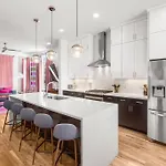 Ultimate Bach 10min To Dt Ig Walls Every Holiday home