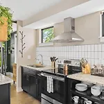 Modern With Rooftop Deck Walk To Coffee Restaurants Brewery Nashville