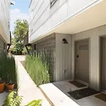 Holiday home Modern With Rooftop Deck Walk To Coffee Restaurants Brewery Nashville