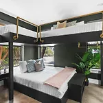 Holiday home Modern With Rooftop Deck Walk To Coffee Restaurants Brewery Nashville