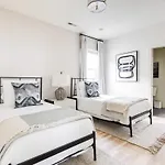 The Ashland House - Stylish Design, Backyard Oasis * Nashville