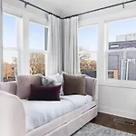 The Hadden House - Rooftop Lounge With Firepit Holiday home