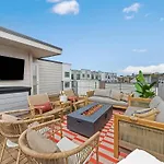 Holiday home The Hadden House - Rooftop Lounge With Firepit Nashville