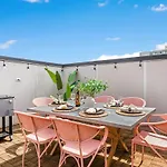 The Hadden House - Rooftop Lounge With Firepit Holiday home