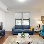 West End Getaway Apartment *